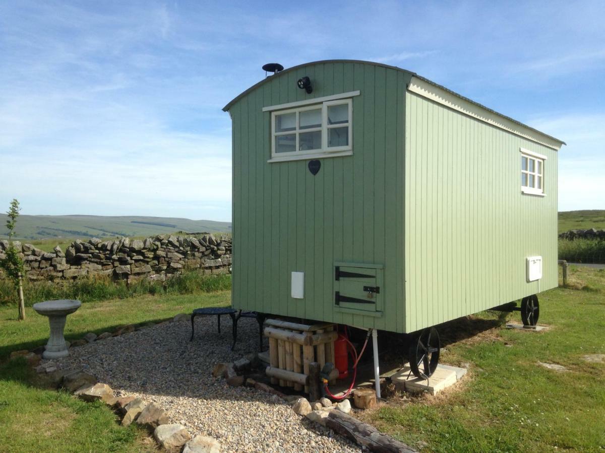 The Buteland Stop Rosie Off Grid Shepherds Hut Беллингхем Экстерьер фото